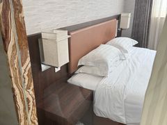 -北京奥加美术馆酒店(三里屯工人体育场地铁站店)
