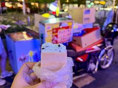 -詹爷爷乌节路街头冰淇淋