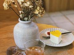 -彳亍咖啡·这里(水湾路店)
