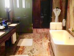 -广州天河希尔顿酒店