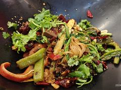 -醉人椒麻辣香锅(王府井喜悦店)