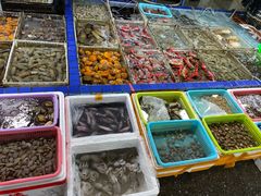 -霞涌市场海鲜摆卖区