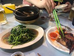 -明记烧鱼美味店