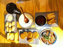-勺子米线·云南传统小吃市集(四方街店)