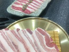 -臻牛烤肉