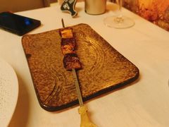 雪花牛肉烤凤梨-龟兹KUCINA·新疆菜(前滩L+PLAZA店)