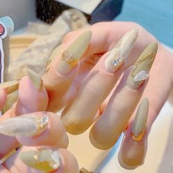 -花系美·美甲美睫精品店