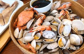 Steamed Small Seafood