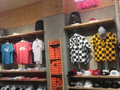 -ABC MART(心斎橋店)