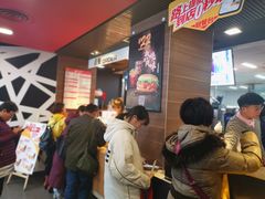 等位区-麦当劳(顺义店)
