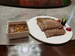 -鲁菜根·泰安菜(万达店)