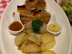 香肠拼盘-1886德国汽车餐厅(外滩十六铺码头店)