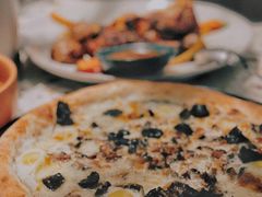黑松露蘑菇pizza-MOMENTI手工意面(晶耀前滩店)