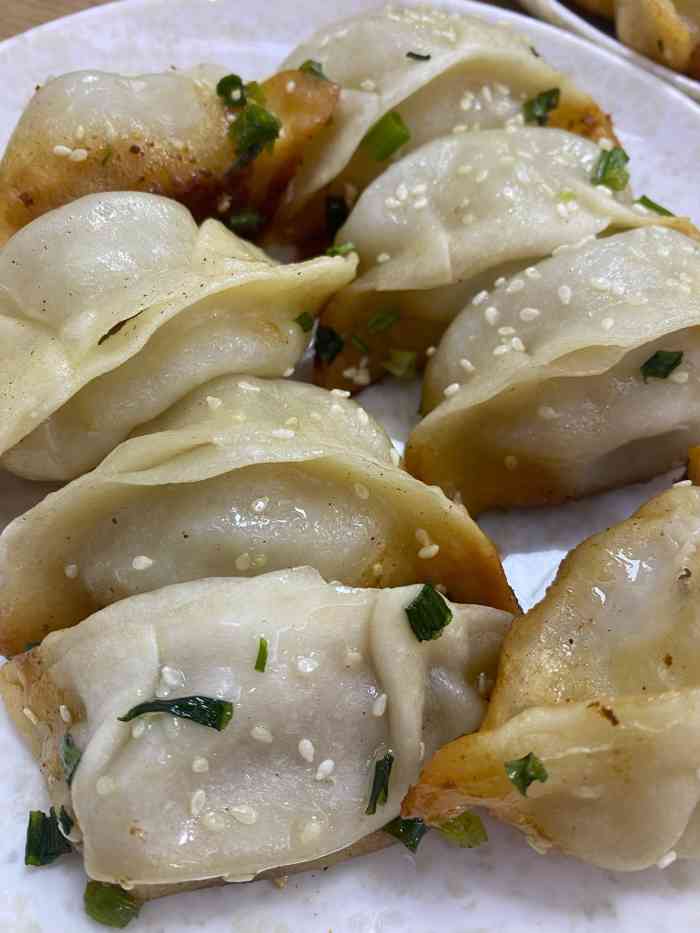 胡记·胡小柒锅贴游子老鸭粉丝汤(宁波路店)-"作为一家小吃店,说真的