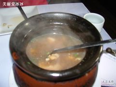 猪手炖黄豆-鄱阳湖·江西小炒·瓦罐煨汤(五道口店)