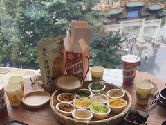 -包整·丝娃娃(一览甲秀楼风景店)