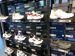 -SKECHERS 斯凯奇(上海国际时尚中心店)
