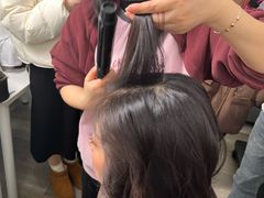 -金夫人化妆摄影职业培训学校