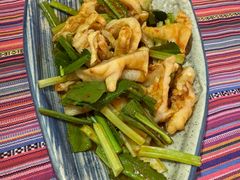 -香巴拉云南餐厅(华莱坞店)