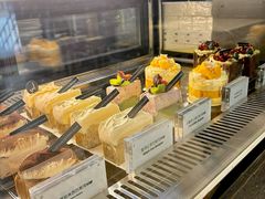 -W COLLECTIVE  DESSERT SHOP