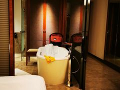 -三亚湾海居铂尔曼度假酒店