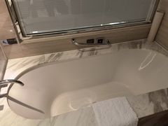 -上海中航虹桥机场泊悦酒店