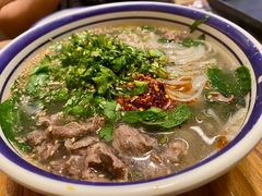 -云阿蛮云南生烫牛肉米线(奉贤路店)