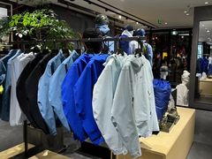 -ARC'TERYX始祖鸟(北京王府中环店)