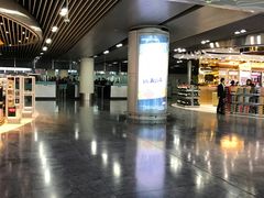 -中免(澳门机场免税店)