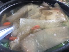 -光海鲜鱼翅餐厅(叻差拉披色路店)