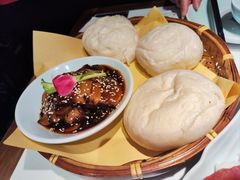 酒酿馒头配扣肉-卯时·龙光雅宴·精致锡帮菜(惠山古镇店)