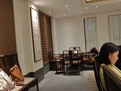 -梅花香里大酒店(郁金香路店)