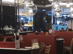 大堂-必胜客(宁海西子国际店)