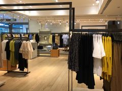 店内环境-COS(月星环球港店)