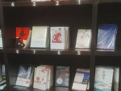 -钟书阁(松江泰晤士小镇店)