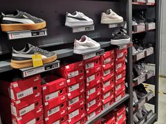 -PUMA品牌自营折扣店(武汉永旺梦乐城店)