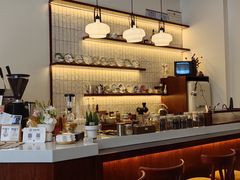 -Café Monson