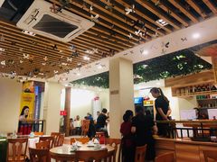 大堂-丹江口渔村·湘味厨房(桃园店)