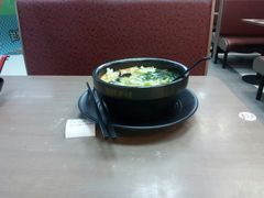 -灵芝妹子海鲜米线(香炉礁山姆店)