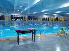 -极动室内恒温游泳馆