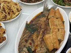 -丹水桥地锅鱼·翘嘴鲌·地方特色全鱼宴(丹江口大坝店)