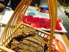 手打秘制麻酱烧饼-南城十里潮汕鲜牛火锅·鲜虾生滚粥(融汇老商埠店)