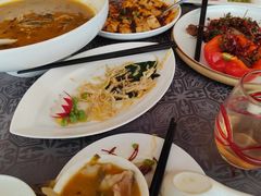 -粤尚腾香居中餐厅(首都机场希尔顿店)
