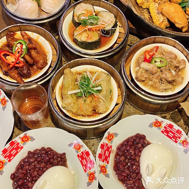 就在汕头酒吧一条街旁边,环境超有潮汕复古风