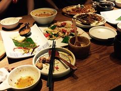 -云海肴·汽锅鸡·云南菜(天山百盛优客店)