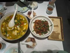 -江城小馆陕南妈妈菜·全球旅行餐厅(钟楼店)