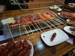 -哈尔滨小酒馆·鲜肉现穿自助烧烤(康新花园店)