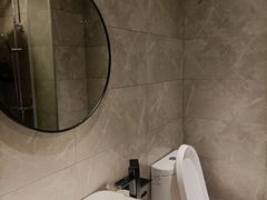 -IU酒店(广州白云站百信广场店)