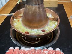 -果松木炭酸菜铜火锅·外婆参鸡汤