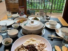 -黔蘑菇四季餐厅(观山湖店)